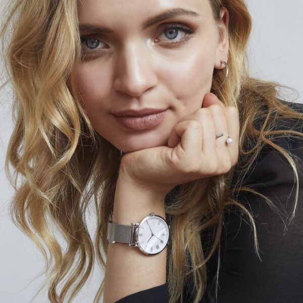180824_MIA_AW1820651_1c169990-1750-4be8-8c77-dd676117cea4.jpg Stainless steel MOP watch